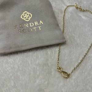 New! Never worn
Annie Gold Infinity Pendant Necklace in White Crystal